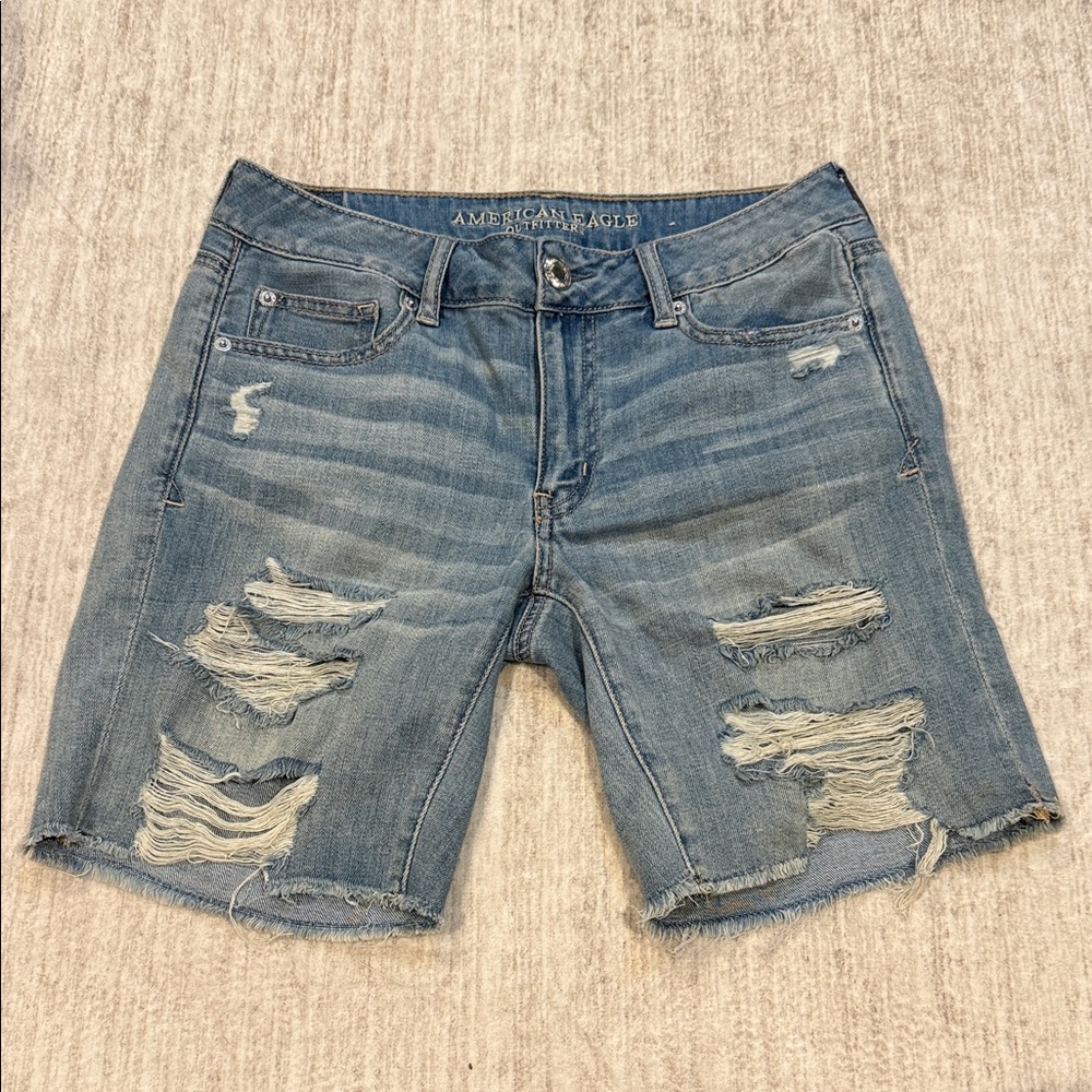 American Eagle Outfitters Distressed Light Blue Denim Jean Shorts - Picture 1 of 9